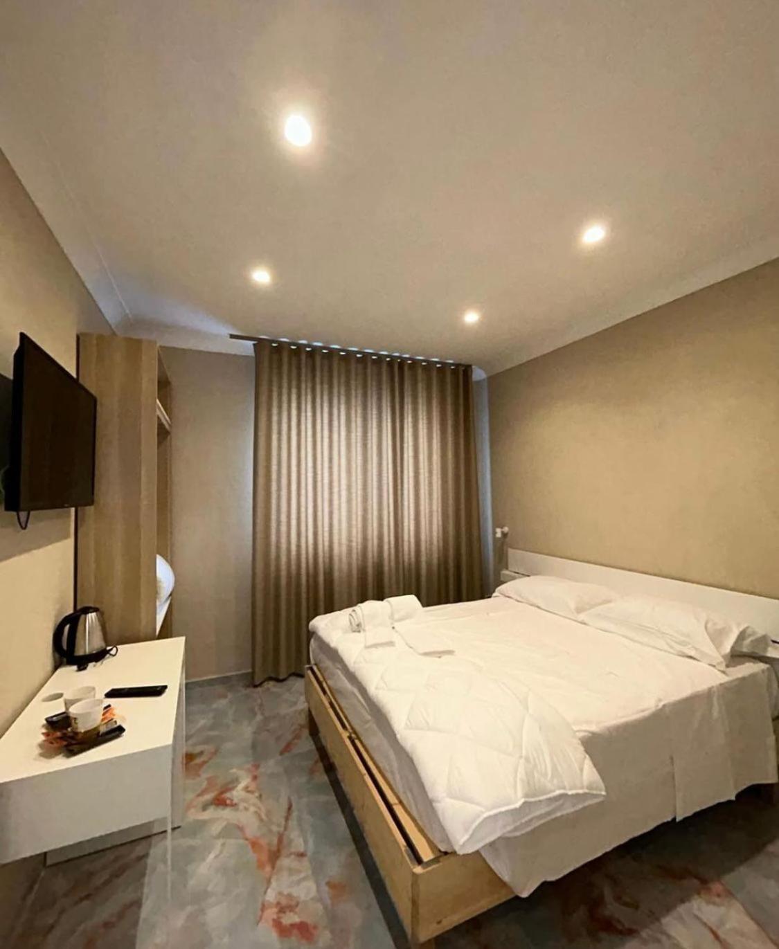 Business House *